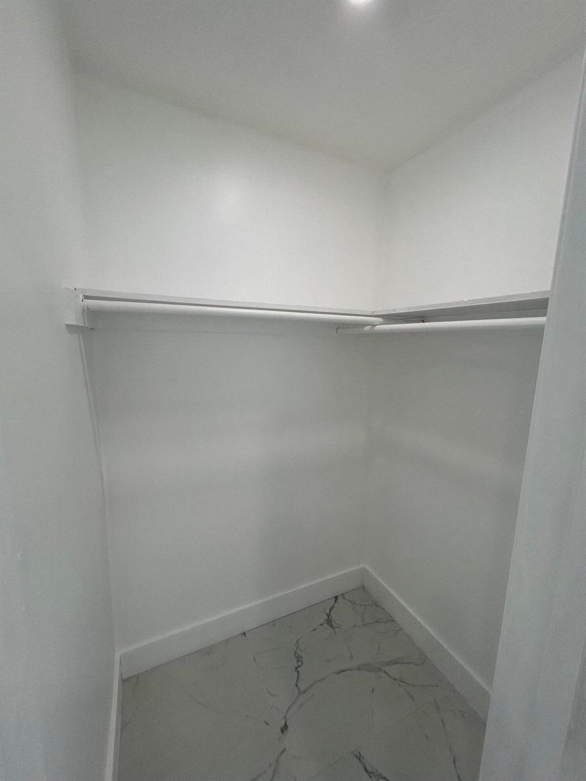 DAVIE HEIGHTS - Residential Lease