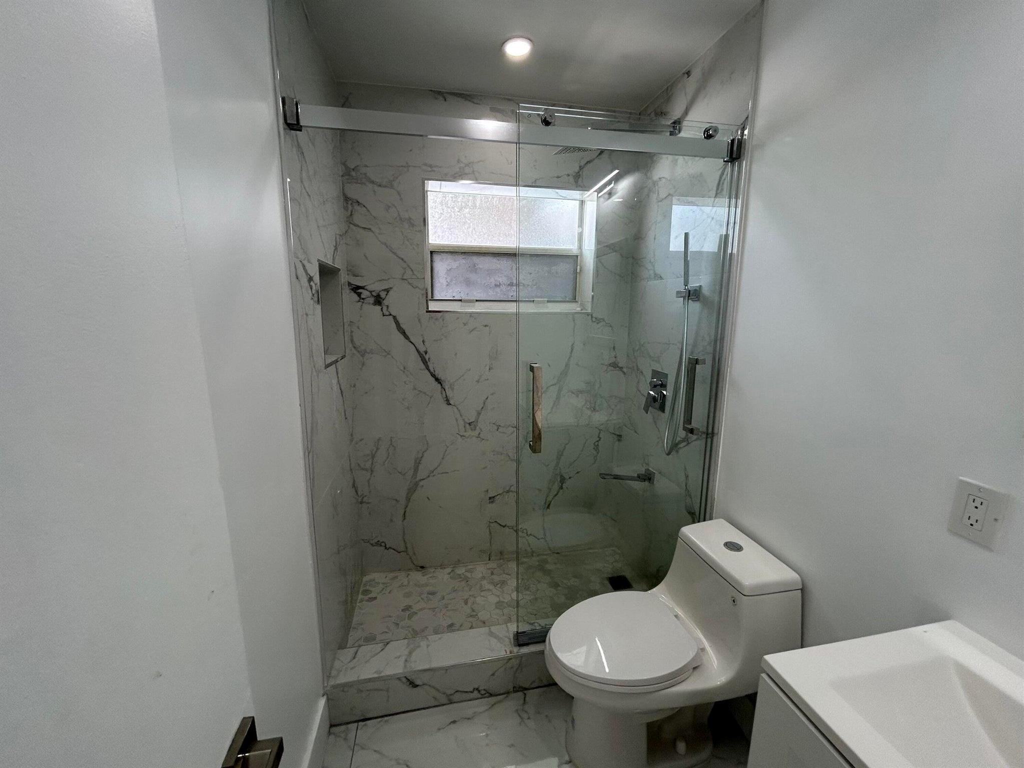 DAVIE HEIGHTS - Residential Lease