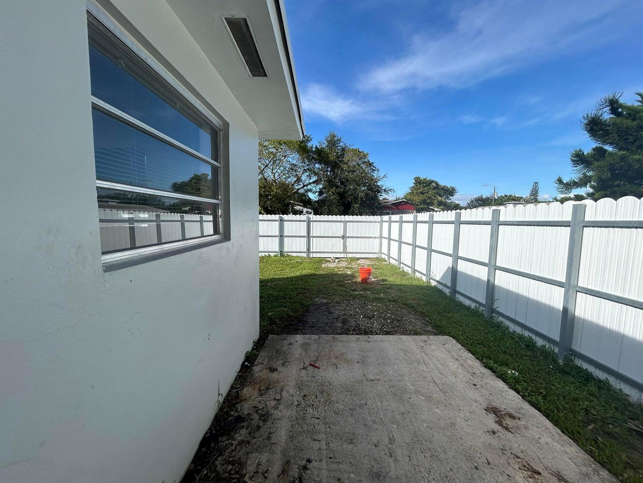 DAVIE HEIGHTS - Residential Lease