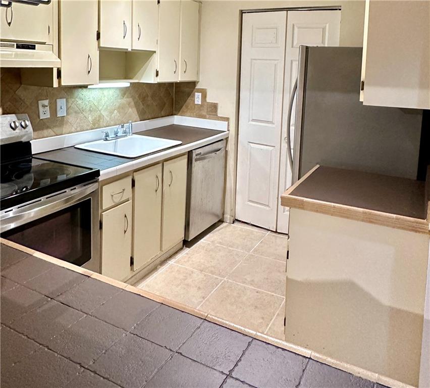 Carmel Lakes Condo - Residential Lease