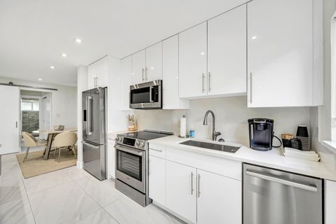 Tiny photo for 425 Bayshore Drive #15, Fort Lauderdale, FL 33304 (MLS # B26048251)