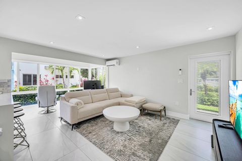 Tiny photo for 425 Bayshore Drive #15, Fort Lauderdale, FL 33304 (MLS # B26048251)