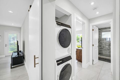 Tiny photo for 425 Bayshore Drive #15, Fort Lauderdale, FL 33304 (MLS # B26048251)