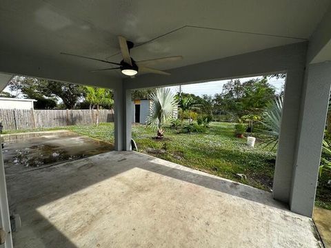 A home in Okeechobee