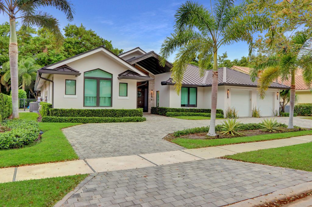 Photo of 5789 Hamilton Way, Boca Raton, FL 33496 (MLS # B26001346)