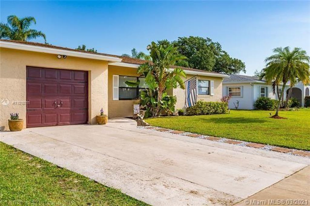 Photo of 10685 Eland Street, Boca Raton, FL 33428 (MLS # R10726439)
