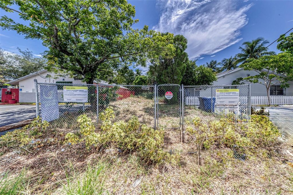 Photo of 1110 NE 5th Avenue, Fort Lauderdale, FL 33304 (MLS # F10548538)