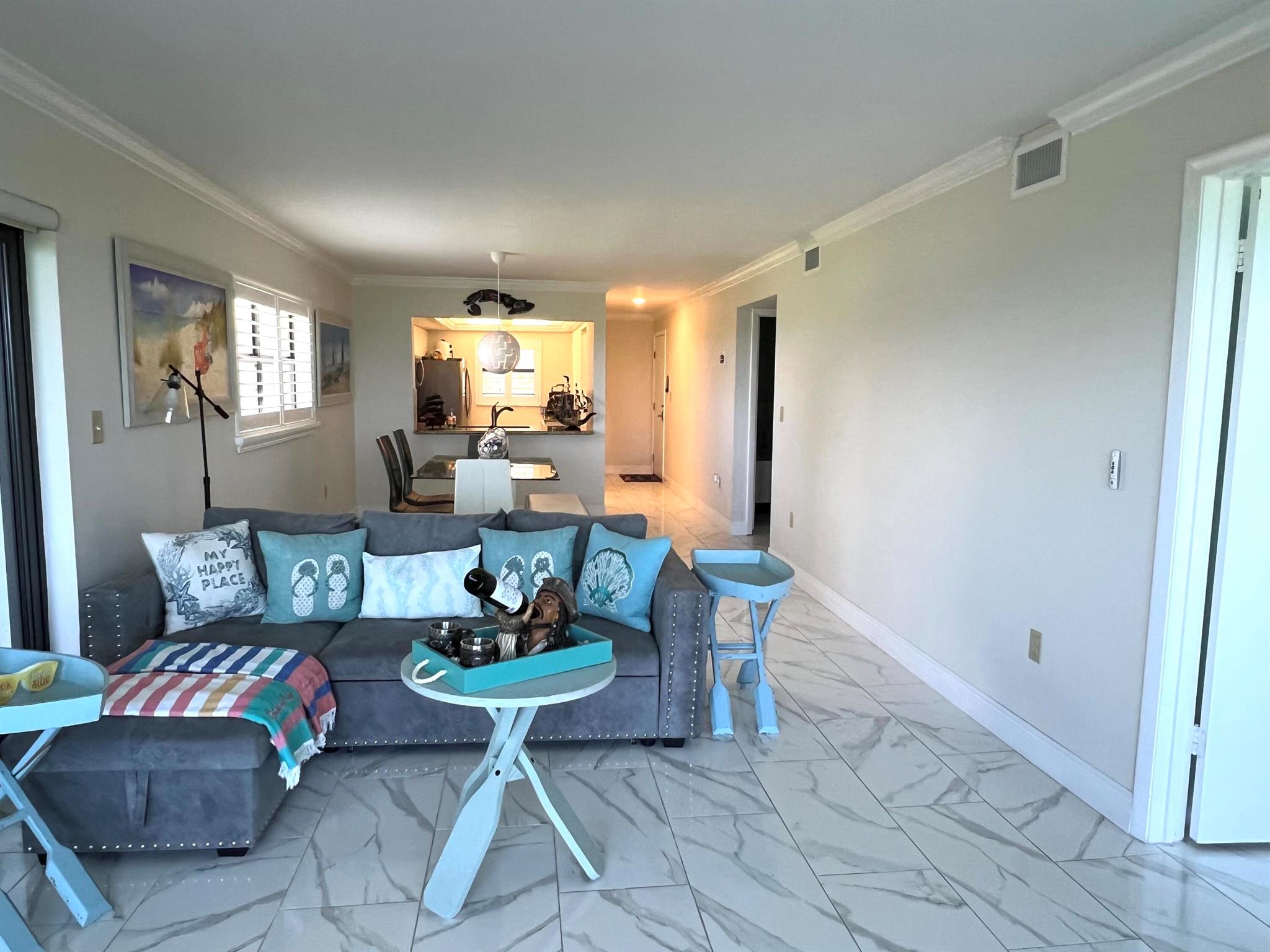 7420 S Ocean Drive 216, Jensen Beach, FL, 34957/$585,000 3 7420 S Ocean Drive 216
