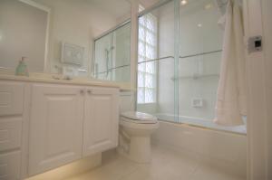 ISLES AT PALM BEACH GARDE - Residential