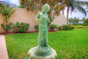 ISLES AT PALM BEACH GARDE - Residential