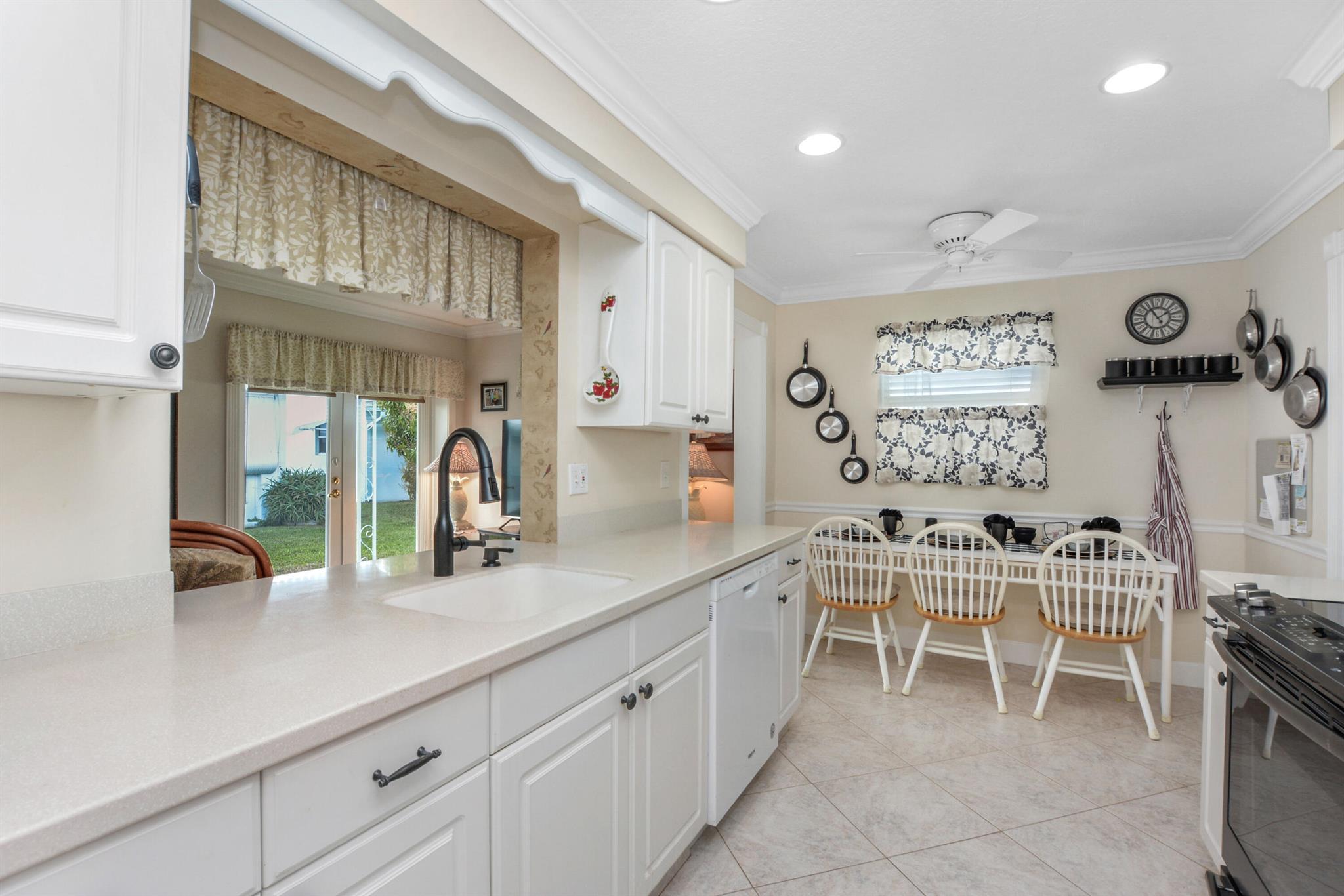 PALM BEACH LEISUREVILLE - Residential