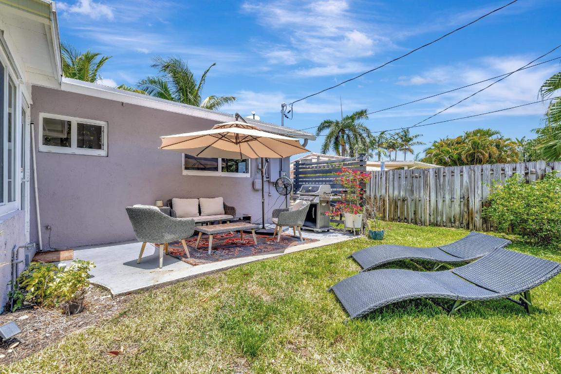 SUNSET MANORS - Residential