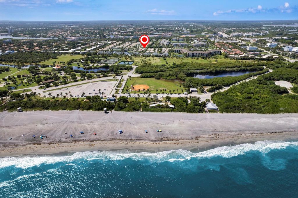 Photo of 1127 E Seminole Avenue #8d, Jupiter, FL 33477 (MLS # R11128780)