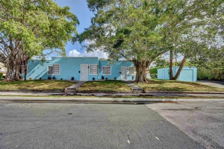 Photo of 3000 Broadway, West Palm Beach, FL 33407 (MLS # B26089627)