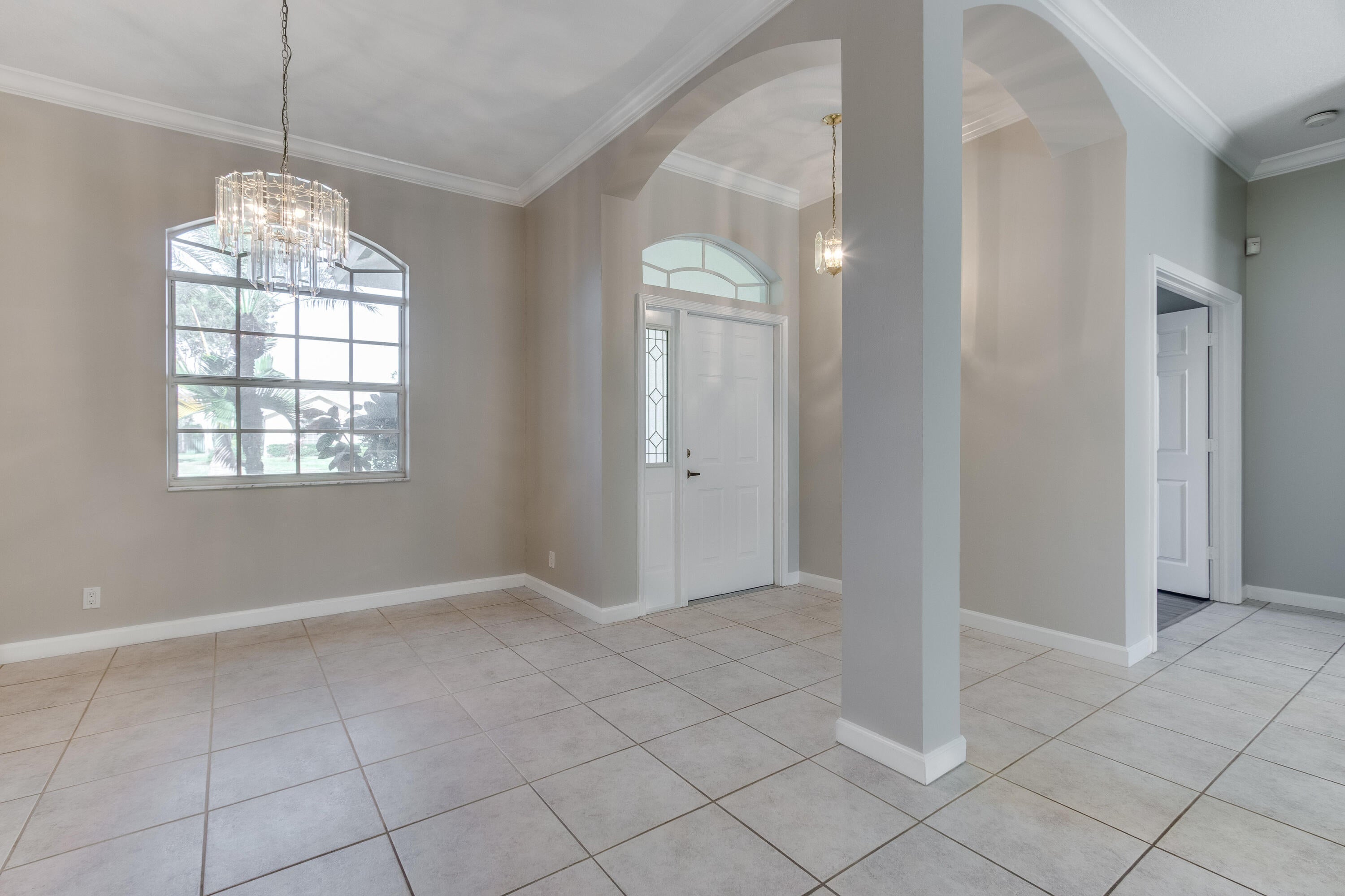 Properties 14185 Greentree Drive