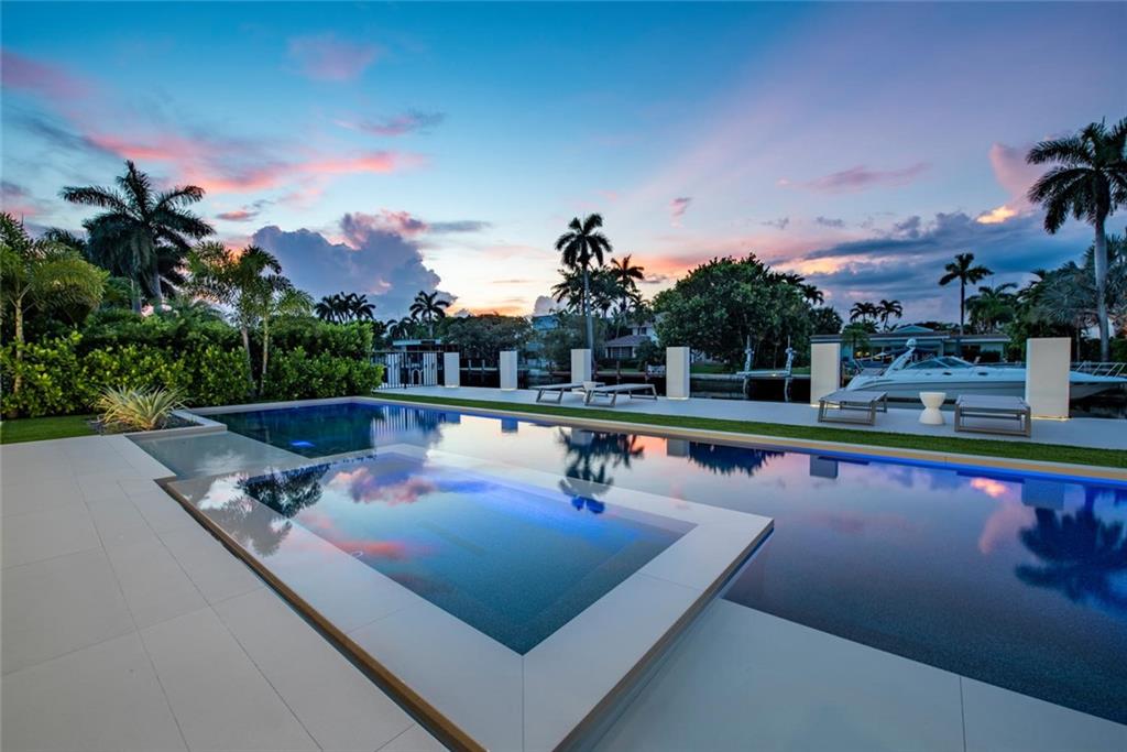 LAS OLAS SEVEN ISLES - Residential