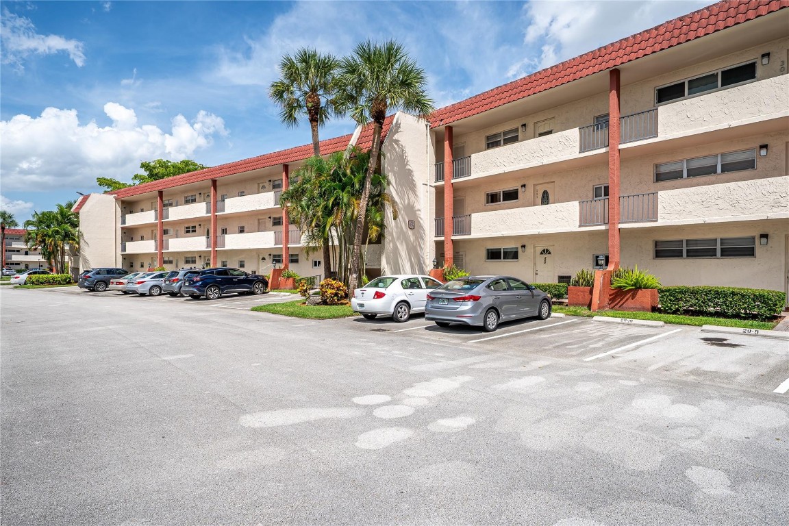 Hollybrook Golf & Tennis - Residential