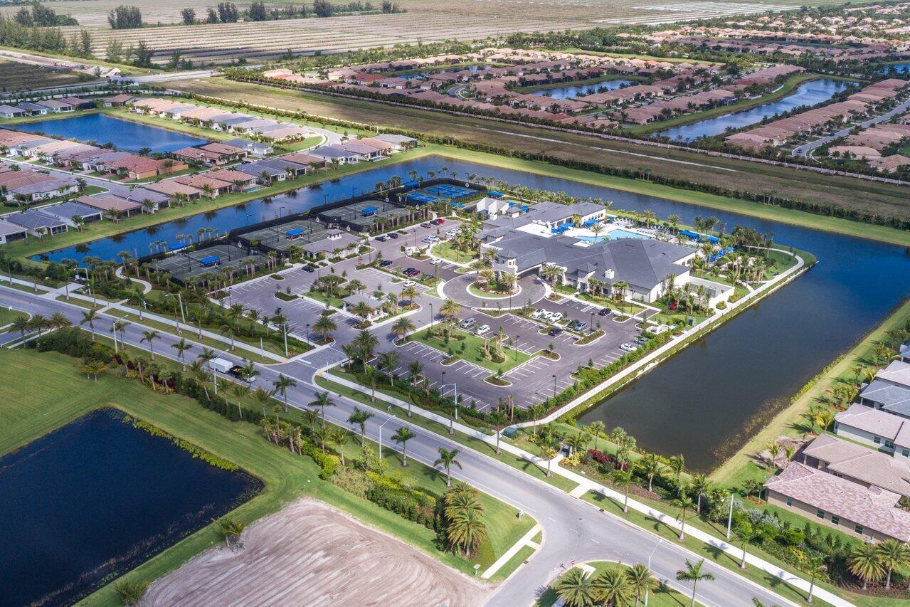 VALENCIA COVE AGR PUD SOUTH PL - Residential