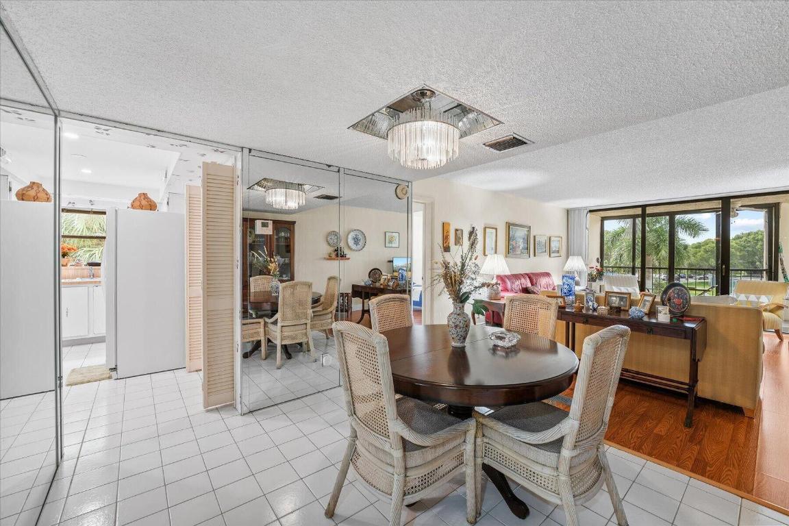 BLDG 6 OF COUNTRY CLUB APTS AT - Residential