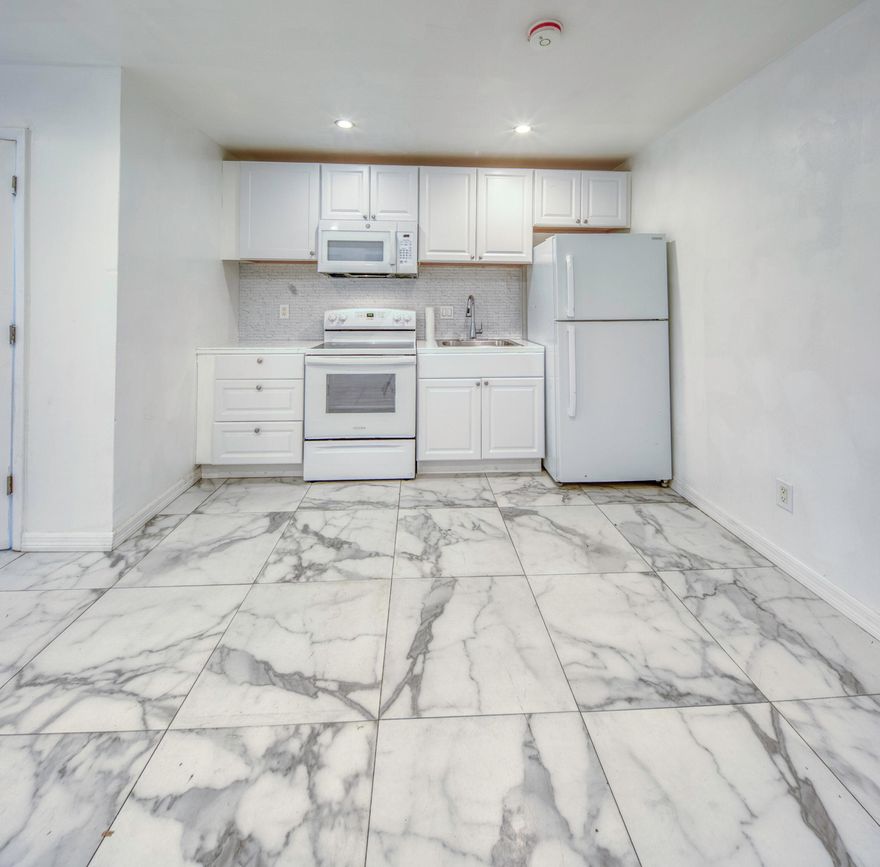 1/1 with fenced yard and private yard, reserved parking, water included