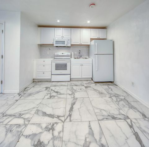 519 S M Street 2 Back Lake Worth Beach FL 33460