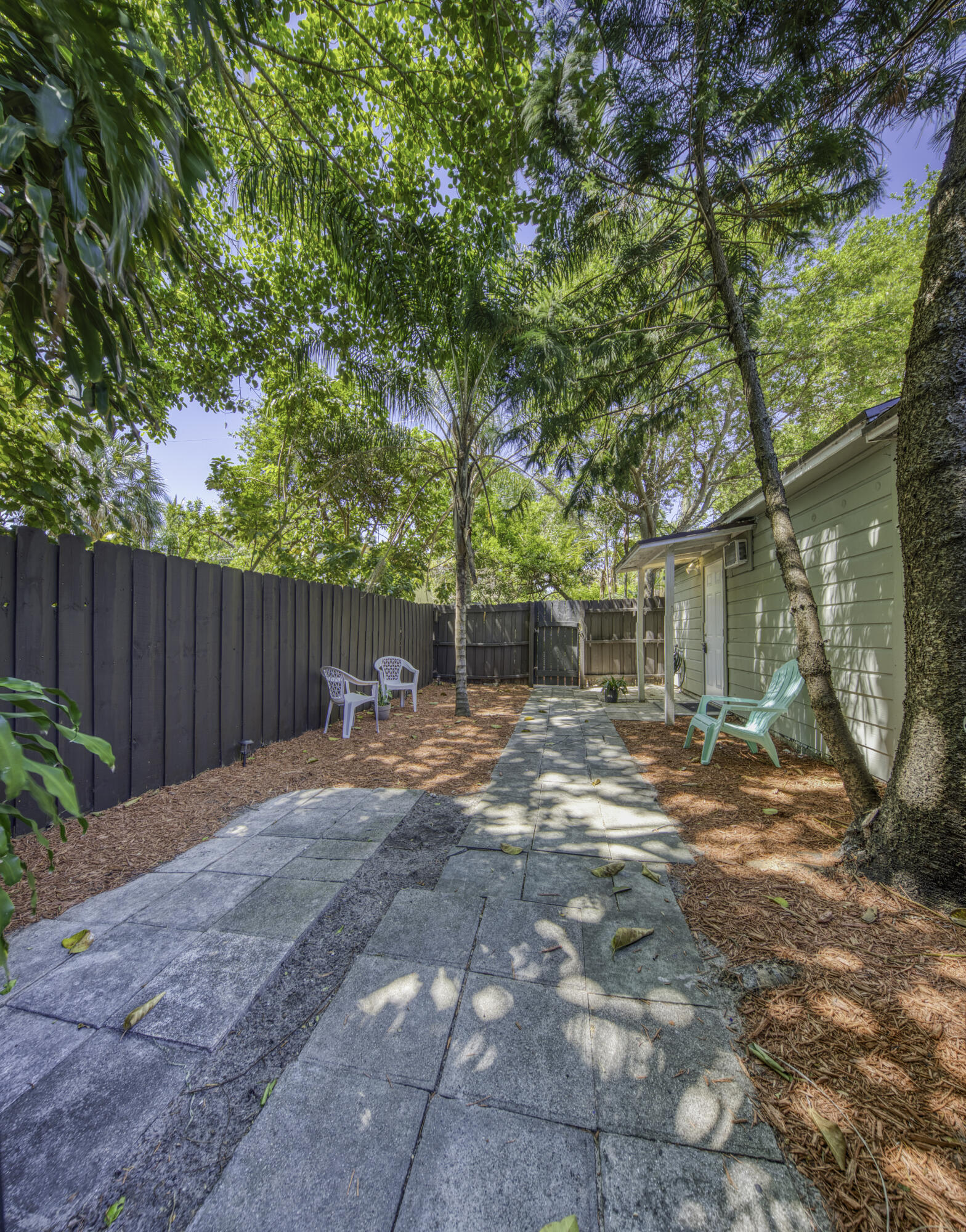 LAKE WORTH TOWN OF - Residential Lease