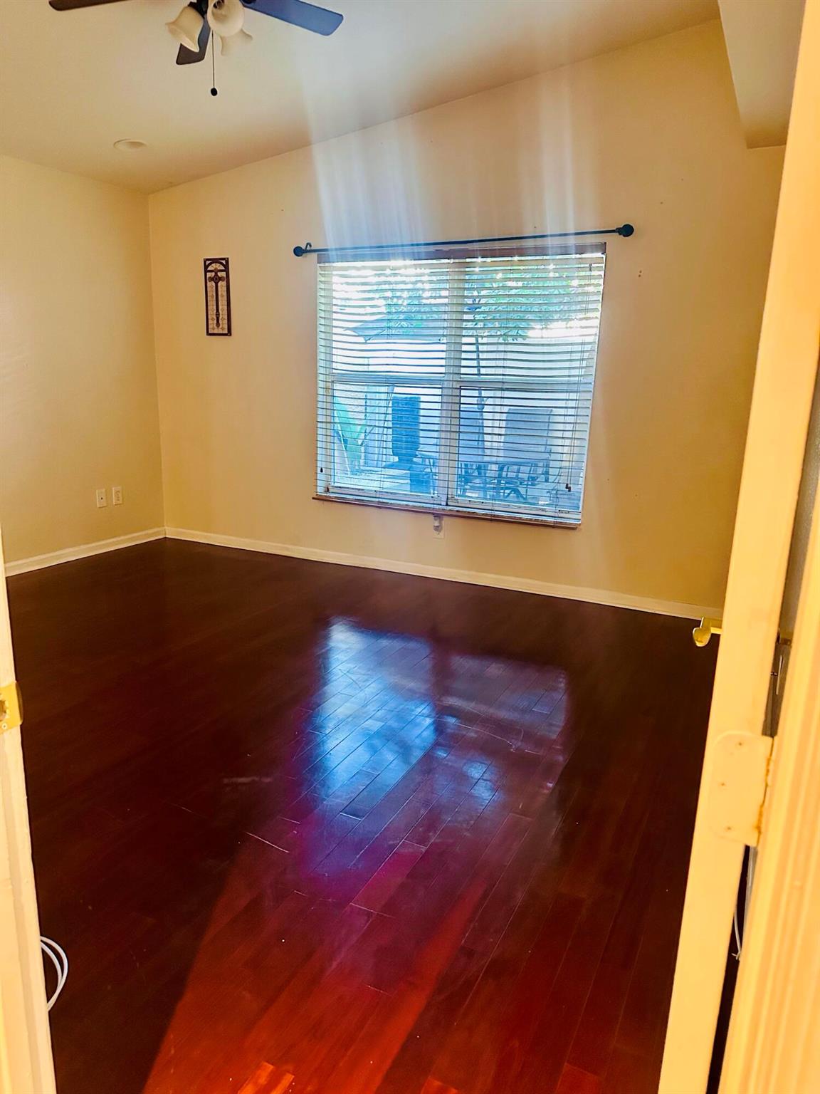 NAUTICA ISLES 3 - Residential Lease