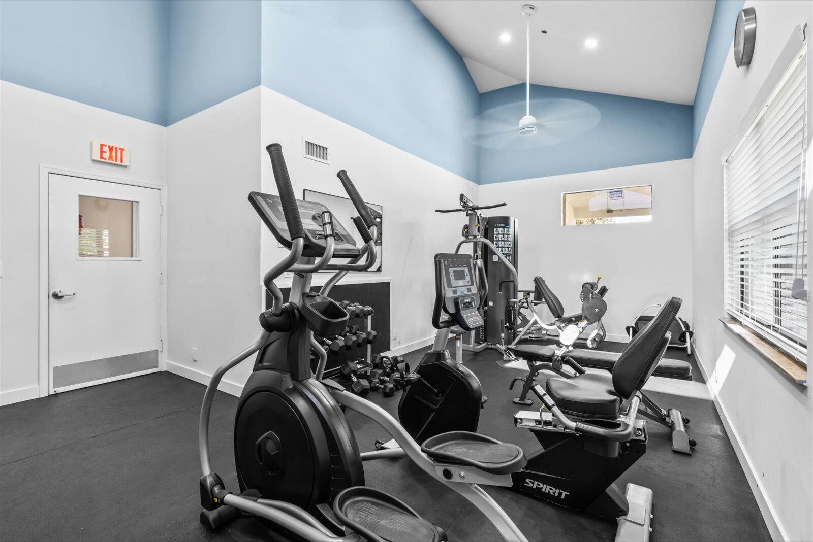 CRYSTAL POINTE 4 - Residential