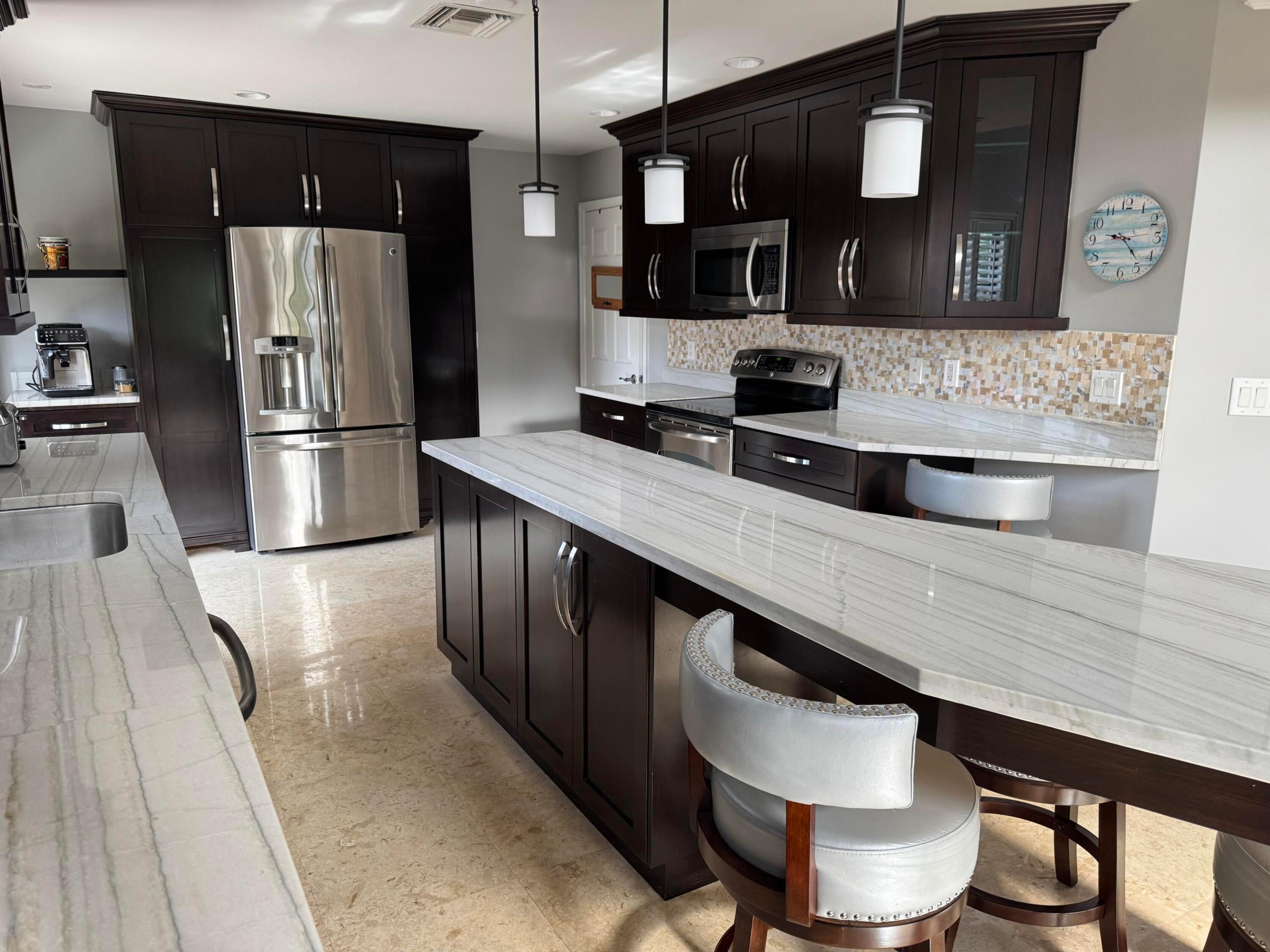CRYSTAL POINTE 4 - Residential