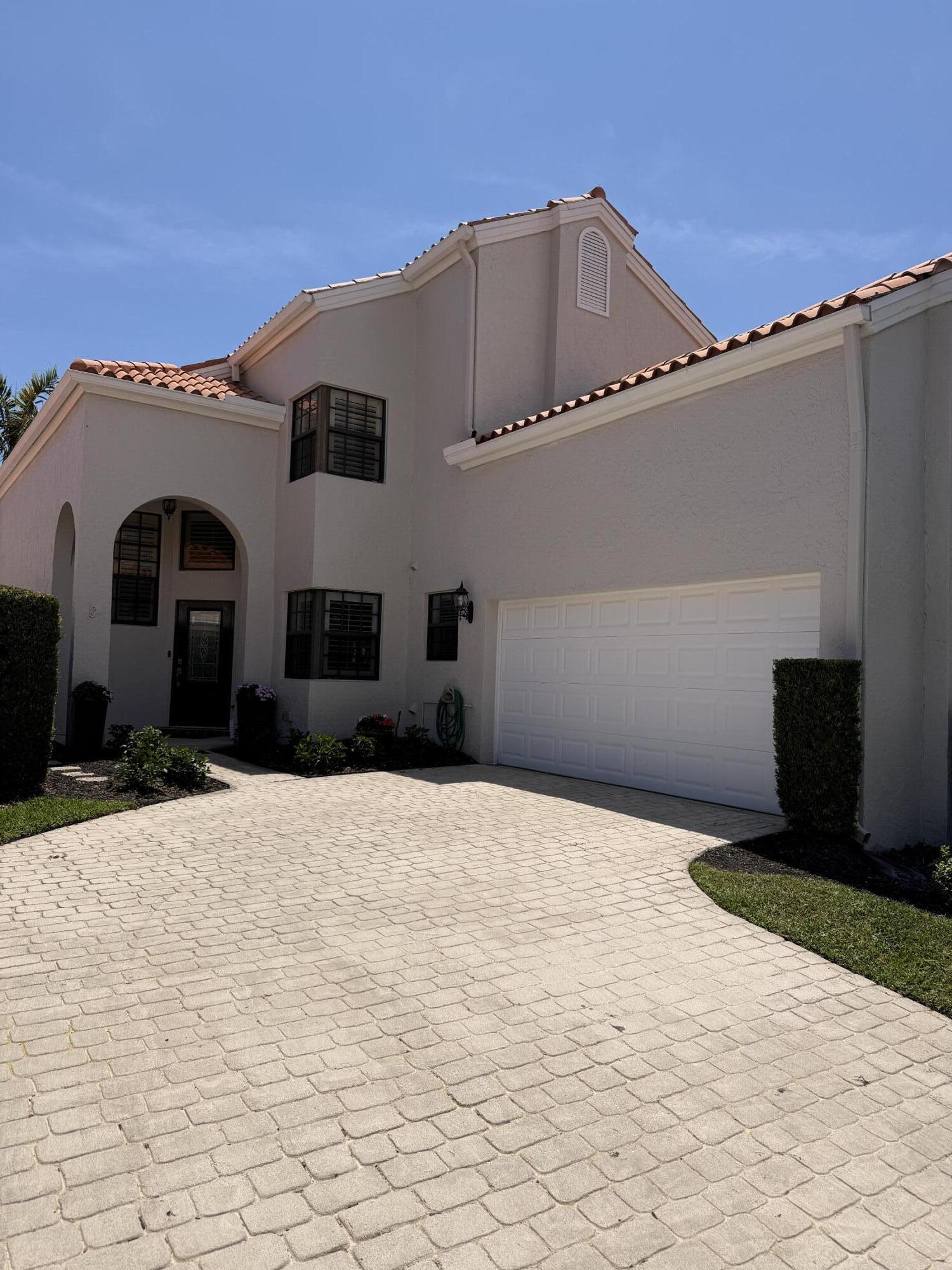 CRYSTAL POINTE 4 - Residential
