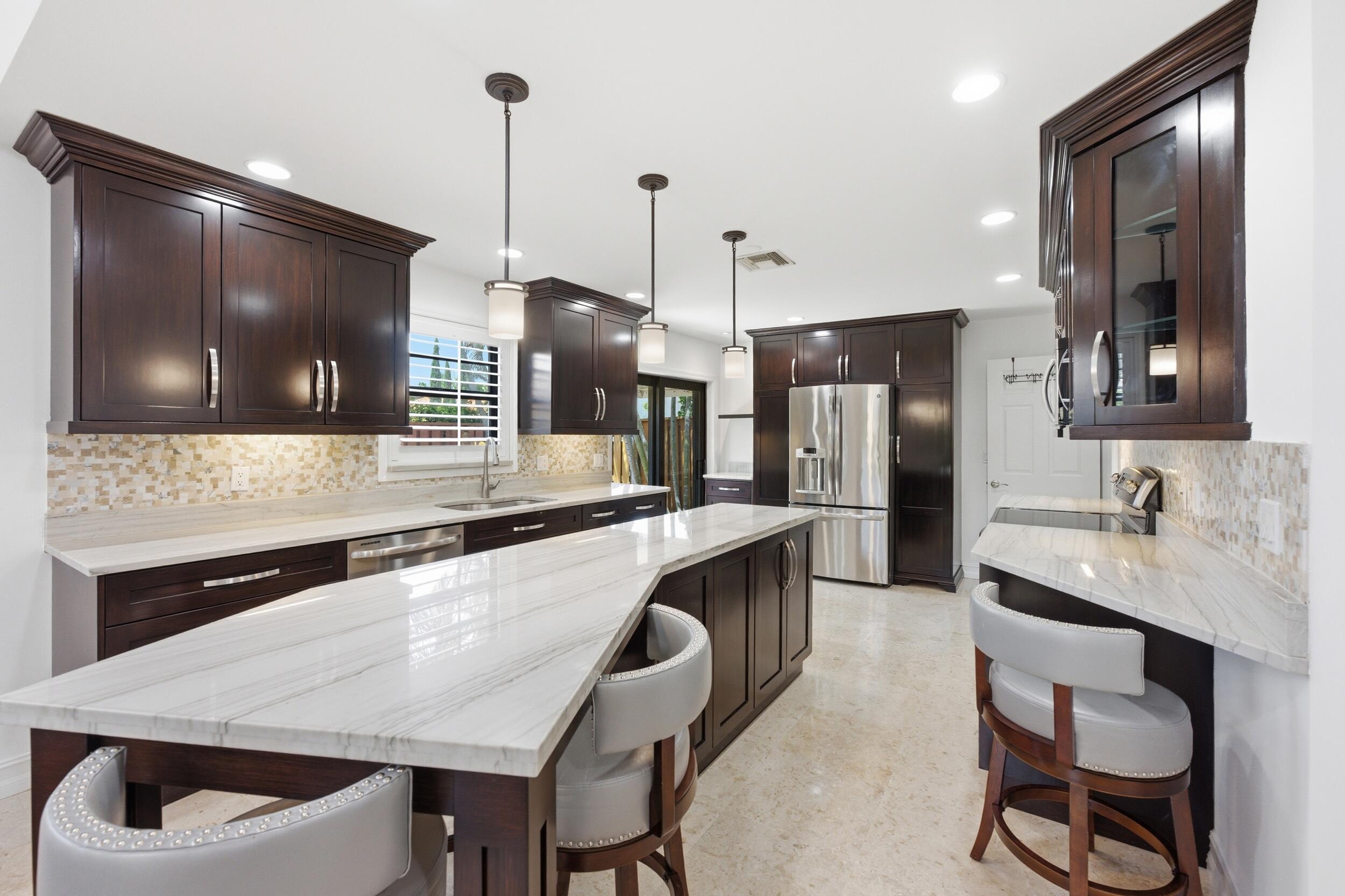 CRYSTAL POINTE 4 - Residential