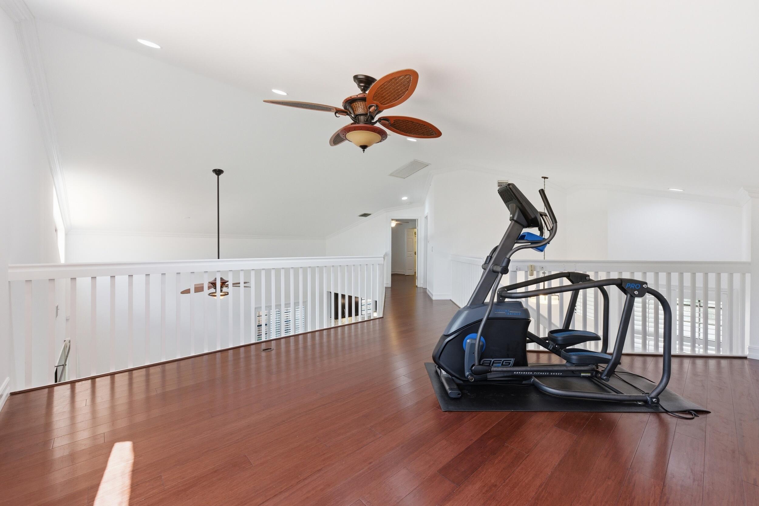 CRYSTAL POINTE 4 - Residential