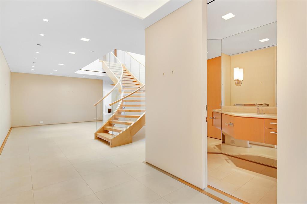 RESIDENCES AT SLOANS CURV - Residential