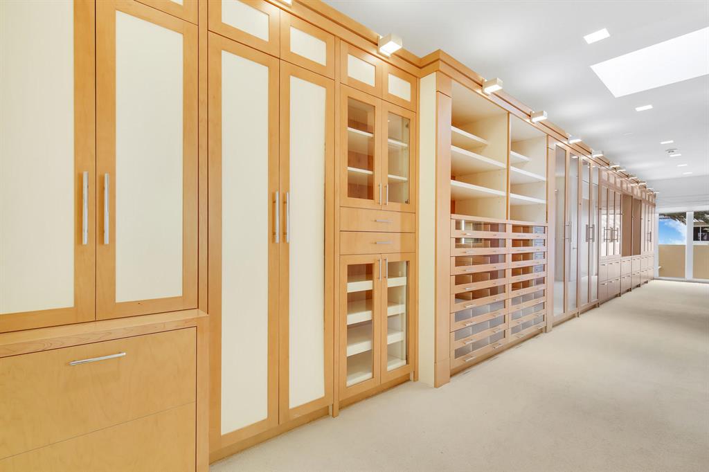 RESIDENCES AT SLOANS CURV - Residential