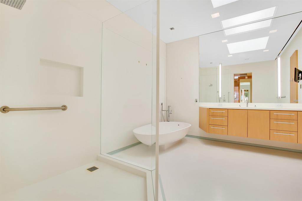 RESIDENCES AT SLOANS CURV - Residential