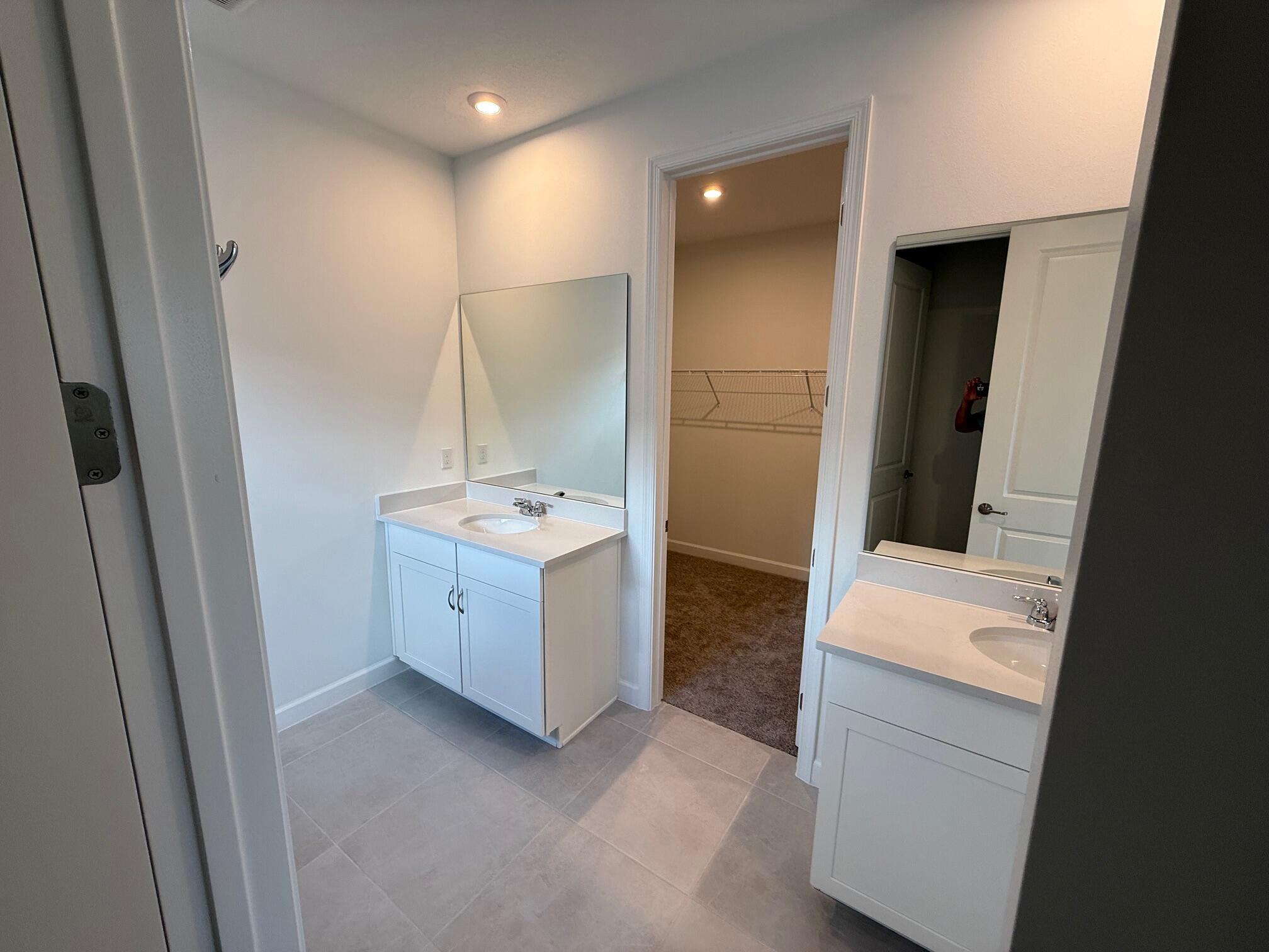 SOUTHERN GROVE PARCEL 28 REPLAT - Residential Lease