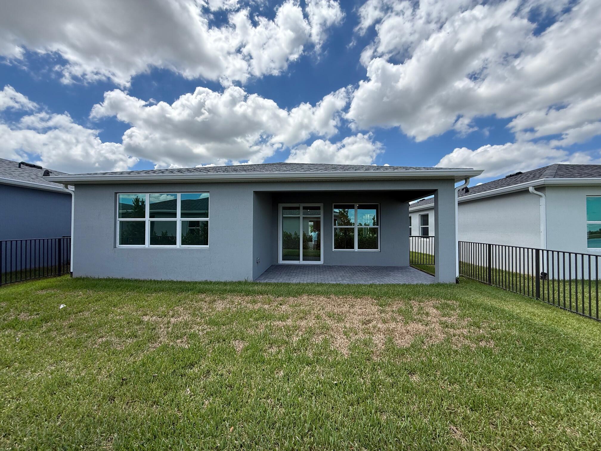 SOUTHERN GROVE PARCEL 28 REPLAT - Residential Lease