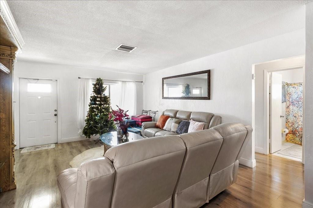 MAINLANDS OF TAMARAC LAKE - Residential