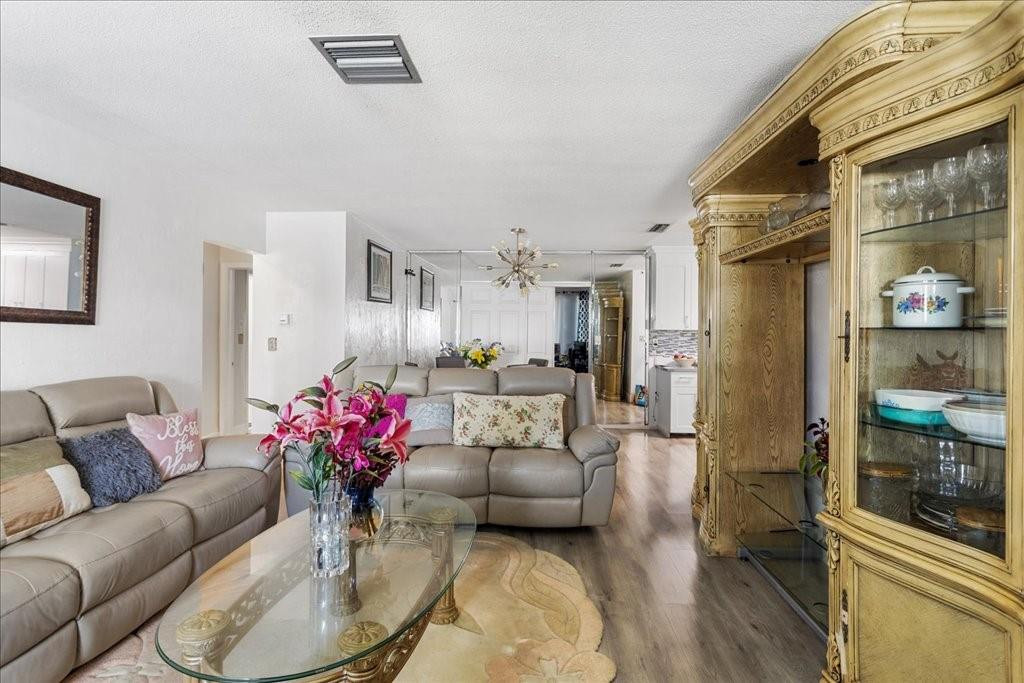 MAINLANDS OF TAMARAC LAKE - Residential