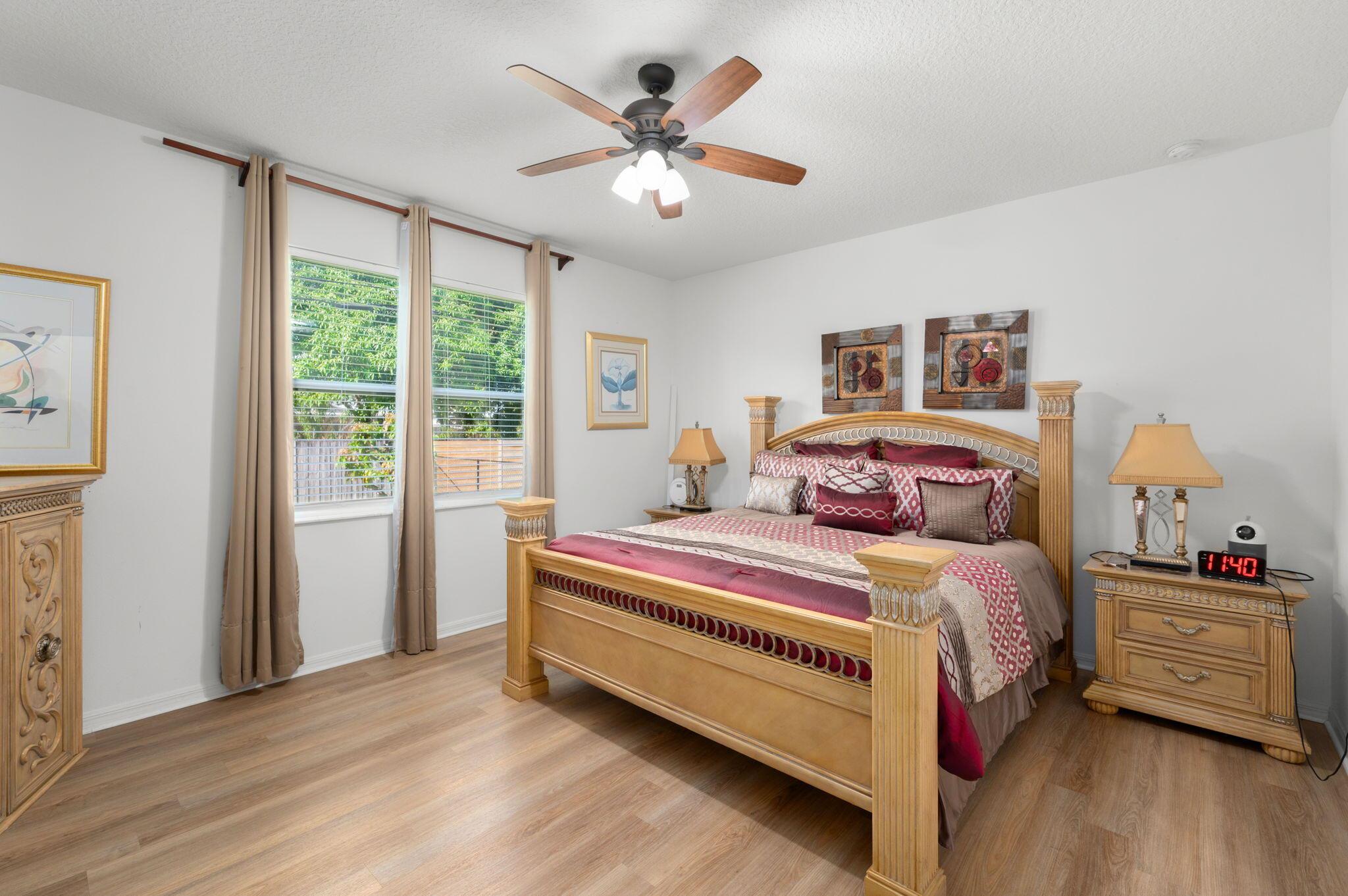 PORT ST LUCIE-SECTION 08- - Residential