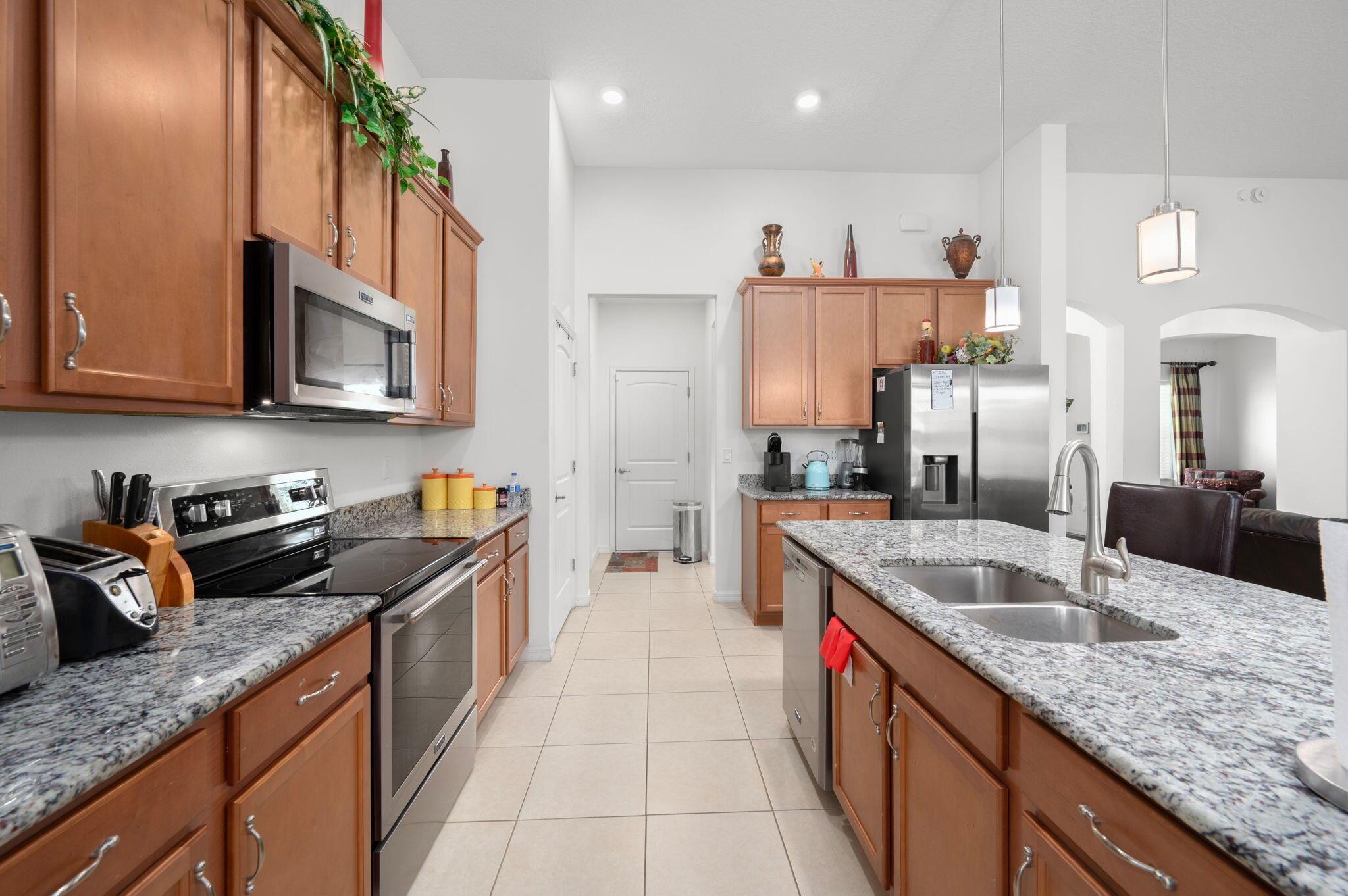 PORT ST LUCIE-SECTION 08- - Residential