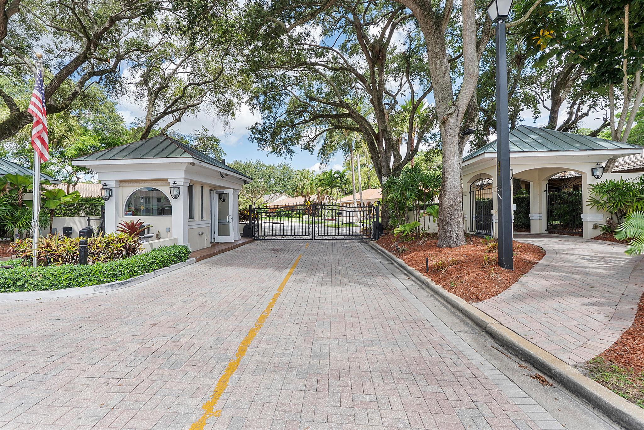 ESTANCIA - Residential