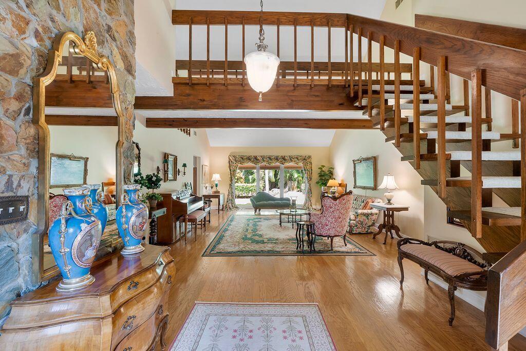 ESTANCIA - Residential