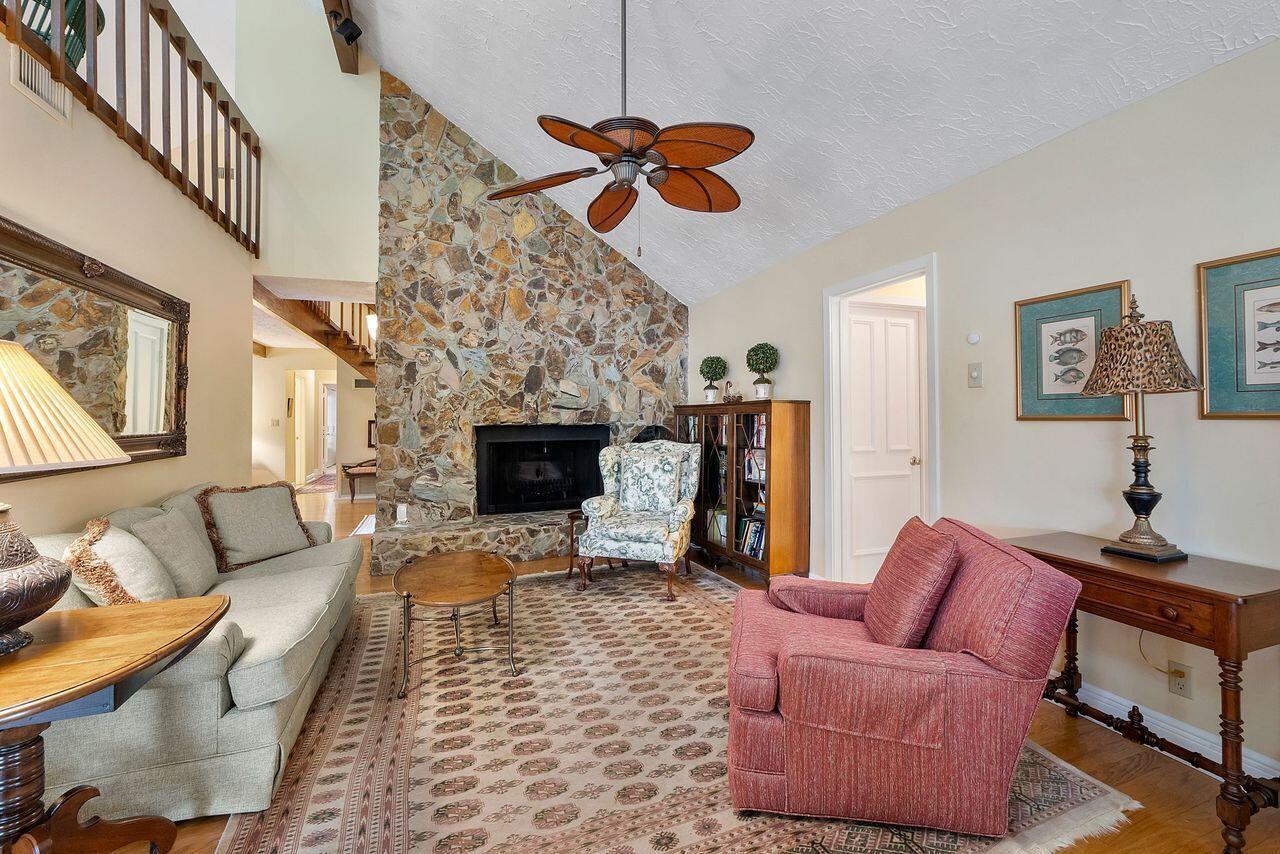 ESTANCIA - Residential