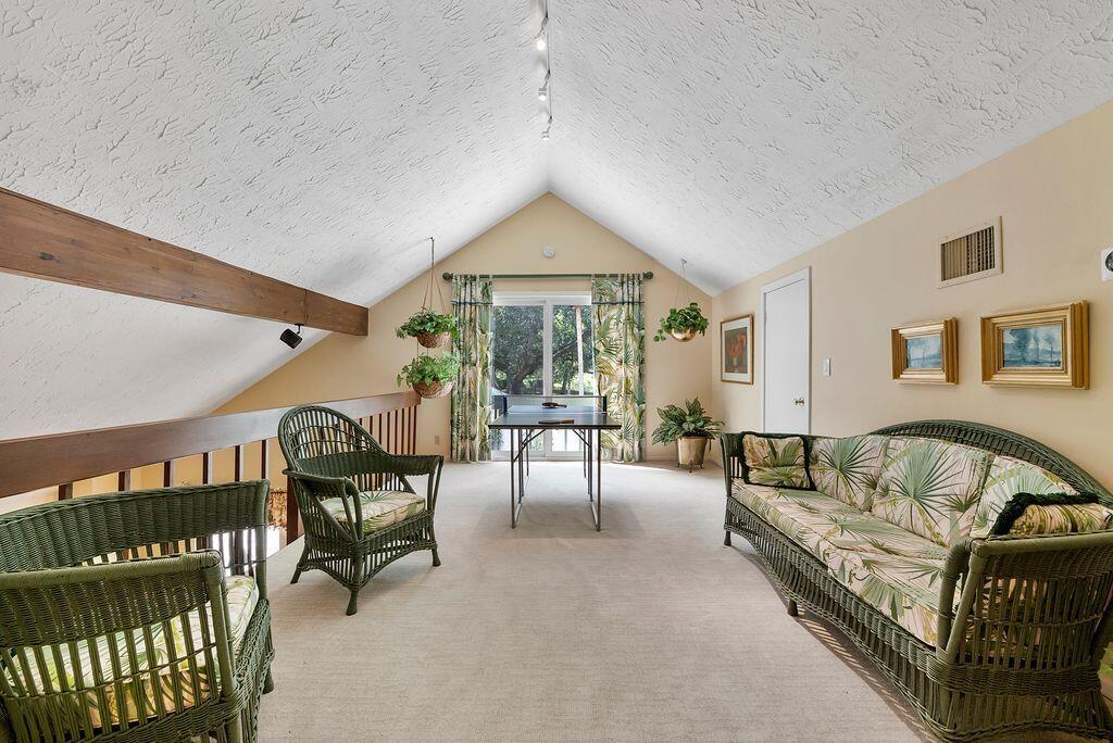 ESTANCIA - Residential