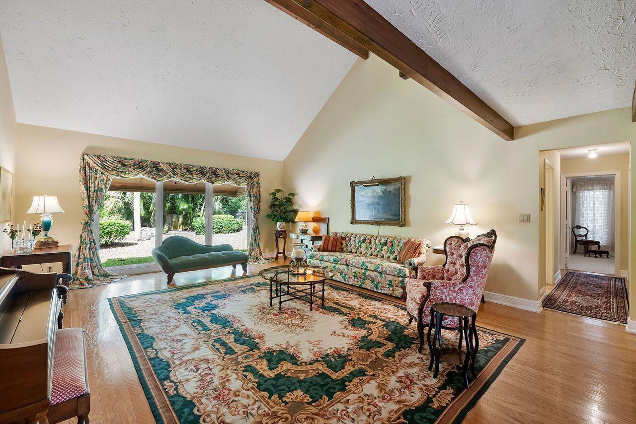 ESTANCIA - Residential