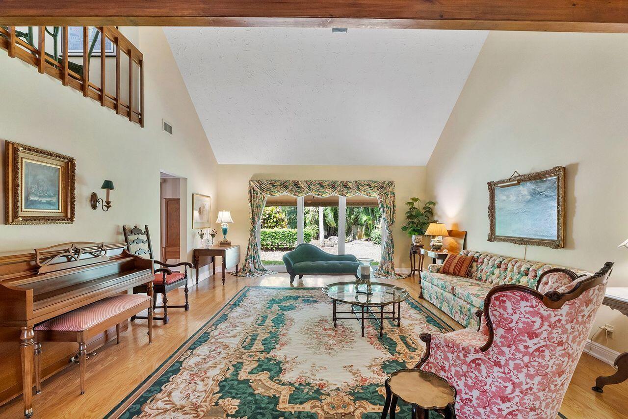 ESTANCIA - Residential