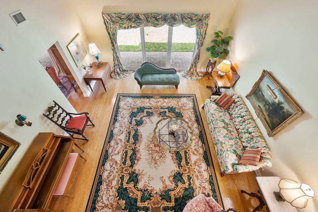 ESTANCIA - Residential