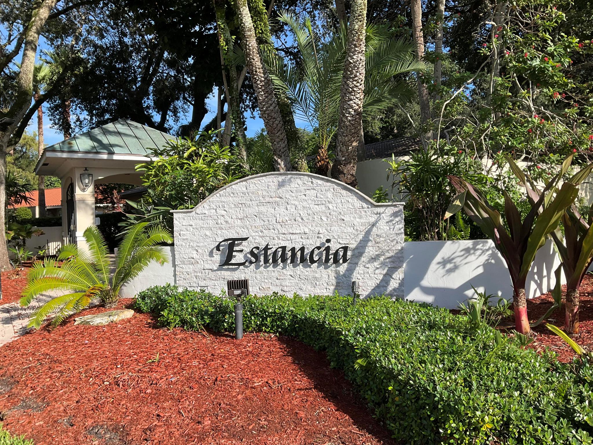 ESTANCIA - Residential