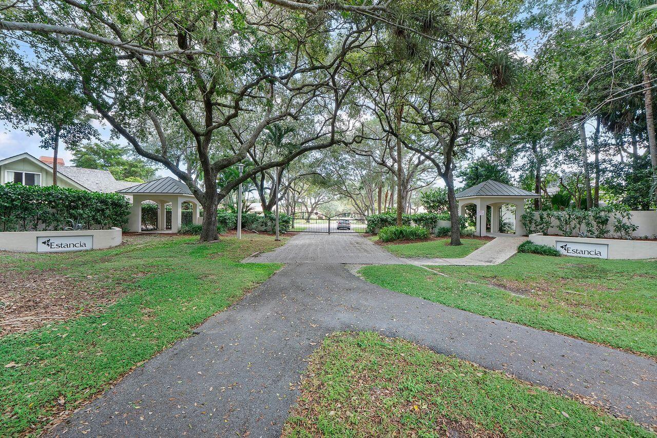 ESTANCIA - Residential